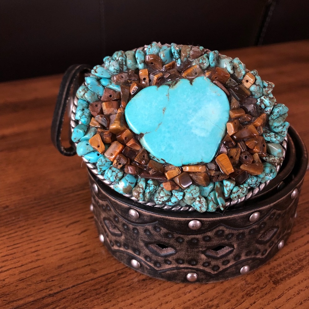 Leather belt with turquoise stones buckle